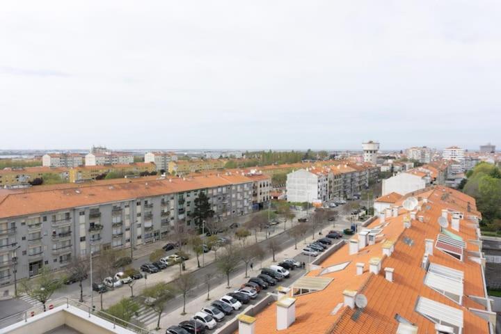 8Rooftop - T2 Com Terraco E Vista Para As Salinas! Lägenhet Aveiro Exteriör bild