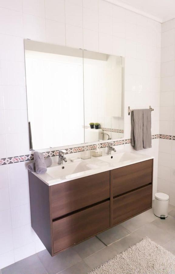8Rooftop - T2 Com Terraco E Vista Para As Salinas! Lägenhet Aveiro Exteriör bild