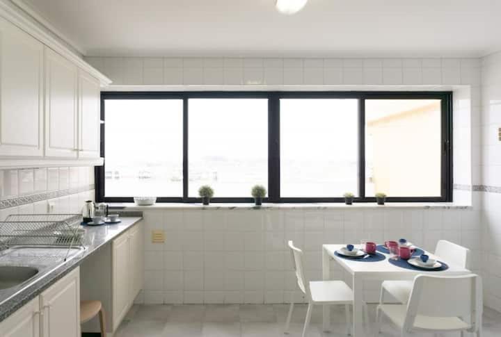 8Rooftop - T2 Com Terraco E Vista Para As Salinas! Lägenhet Aveiro Exteriör bild